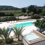 Ξενοδοχείο Padolo 3*
