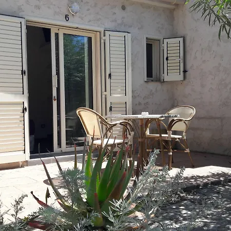 Ξενοδοχείο Padolo 3*